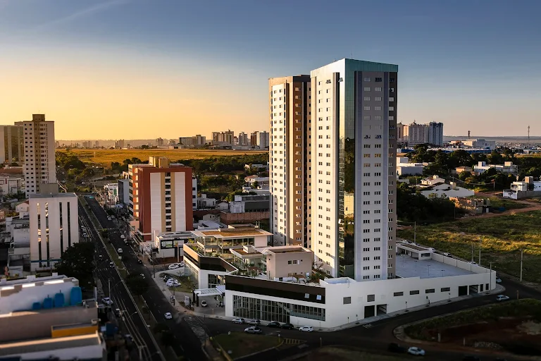Edifício Prime Square, sede da clínica LifeOzon em Bauru